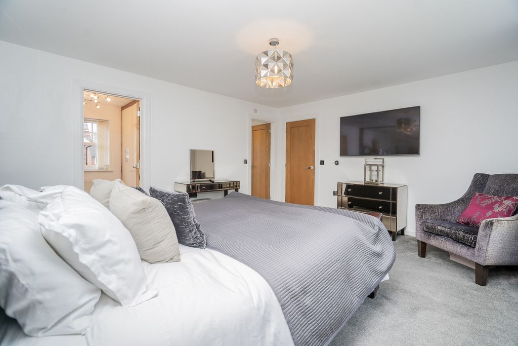 Additional image 22 of 4 bed detached house for saleCedar Court, Newport Pagnell, Milton Keynes MK14