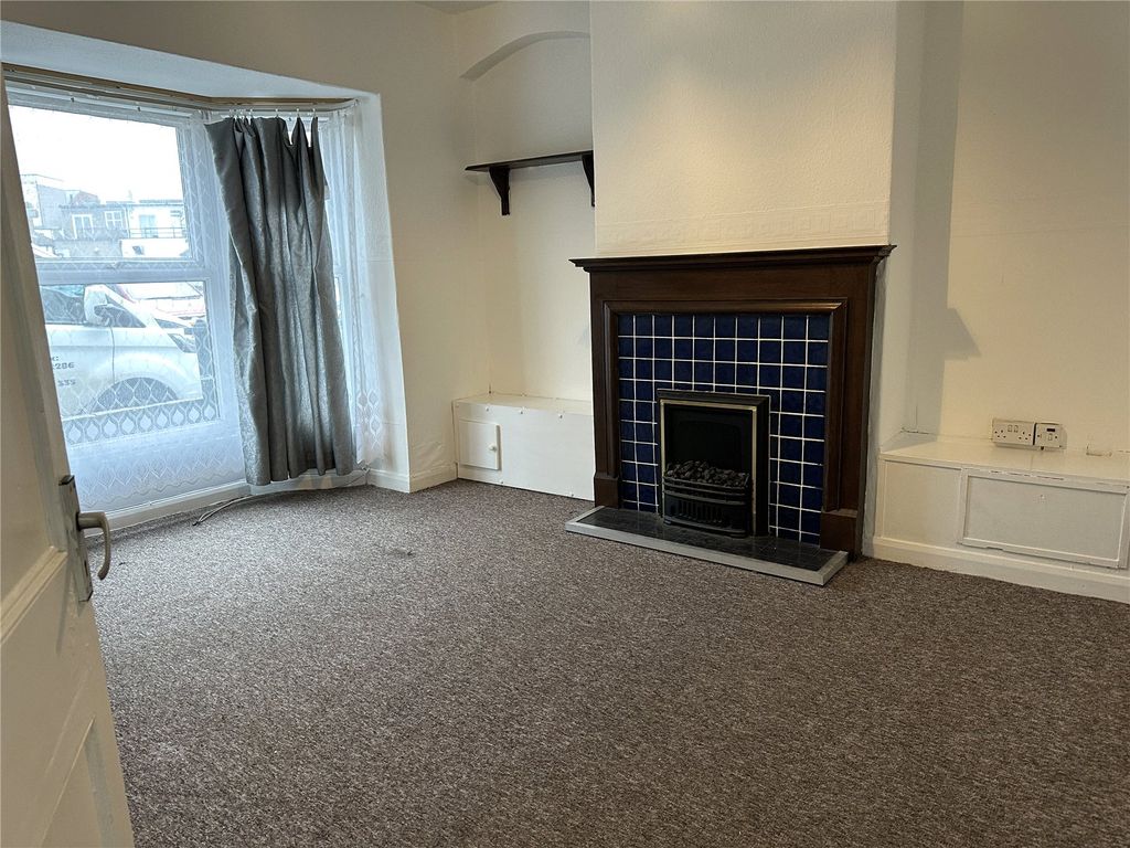 Property photo 3 of 12 Picture No. 16