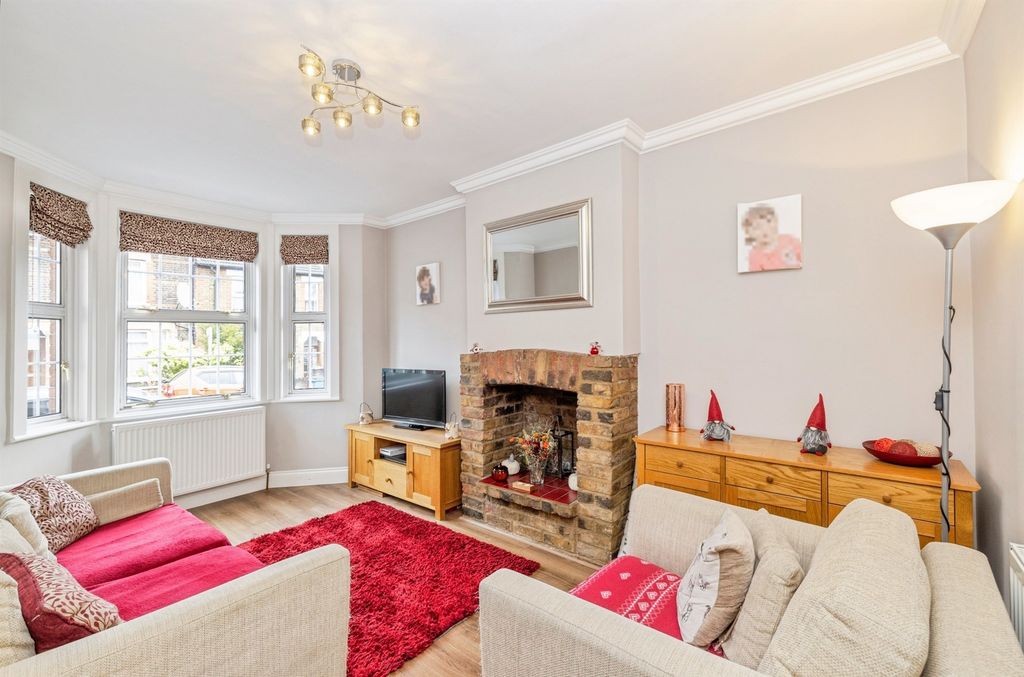 Property photo 2 of 17