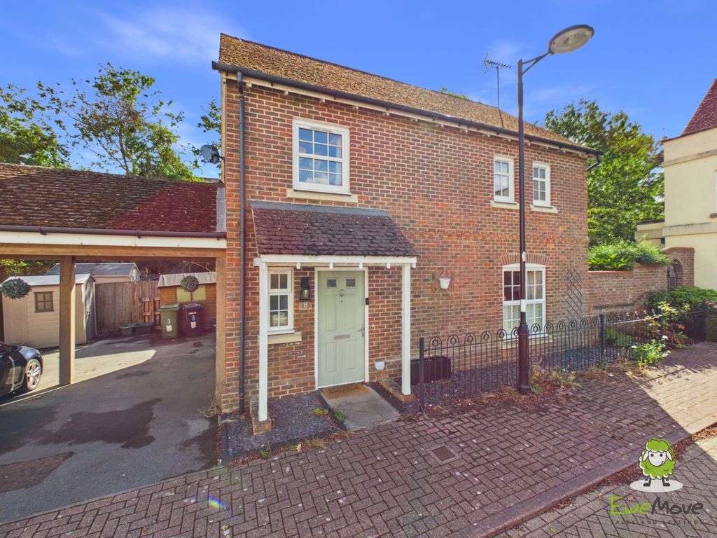 Property photo 1 of 19 Ewemove Estate Agent Basingstoke