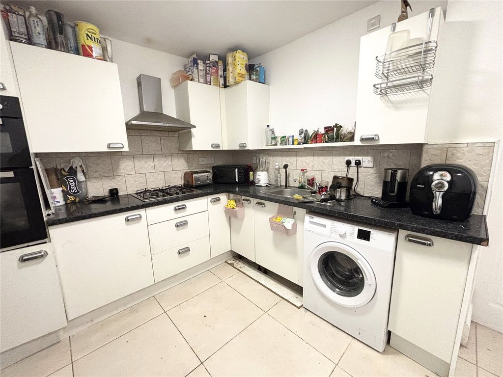 Property photo 2 of 5 Picture No. 05