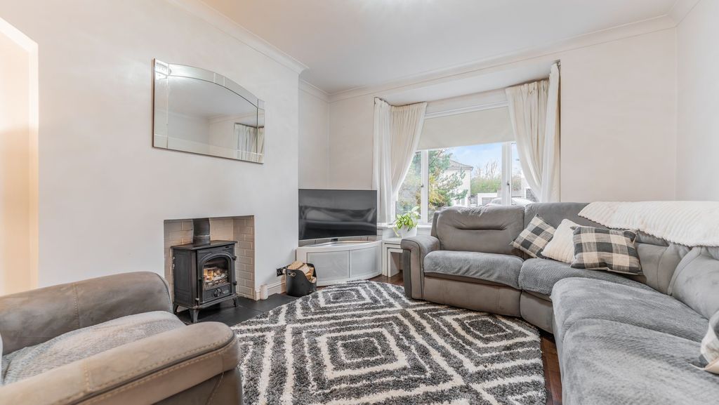 Property photo 2 of 22