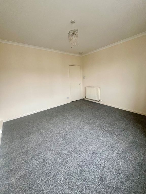 Property photo 3 of 8 Photo 3