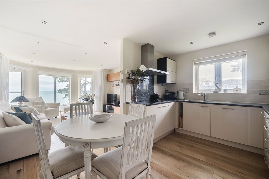 Additional image 6 of 2 bed flat for saleSea Road, Carlyon Bay, St. Austell, Cornwall PL25