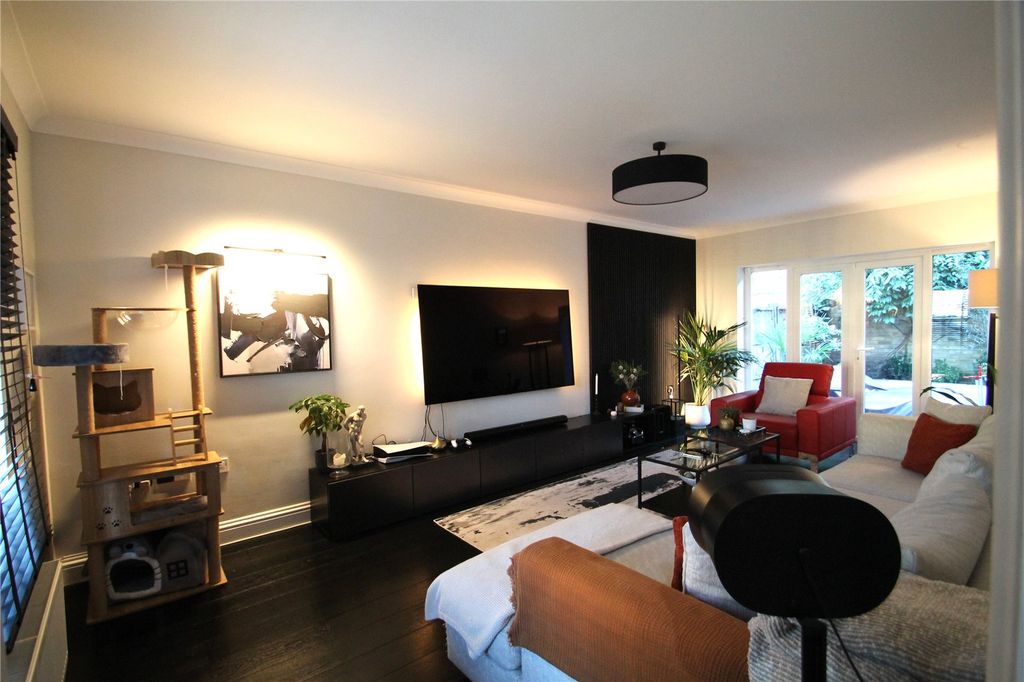 Property photo 2 of 23 Picture No. 03