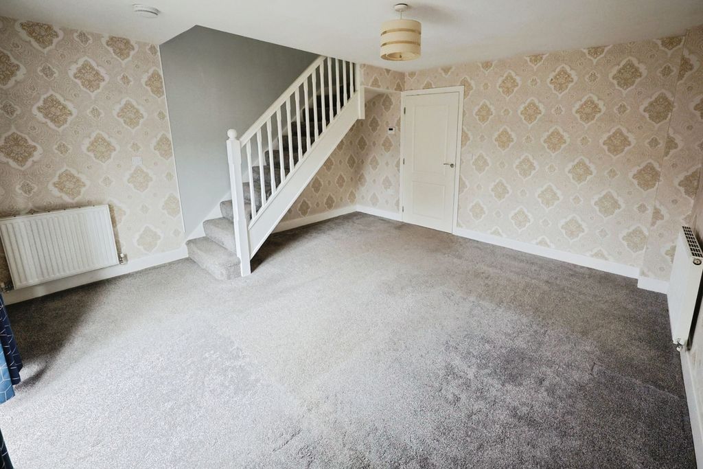 Property photo 3 of 10 Pbox-Img.Jpg