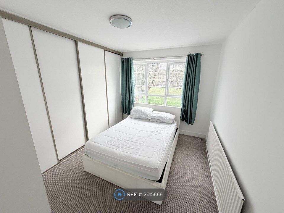 Property photo 3 of 12 Master Bedroom (Angle 1)