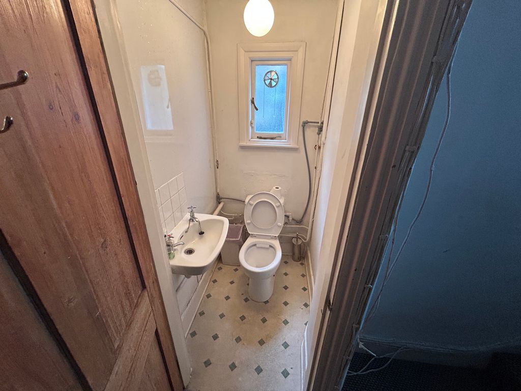 Property photo 3 of 5