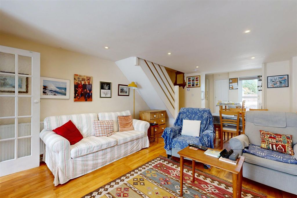 Property photo 2 of 16 413-Wakeham-09152025_151403.Jpg