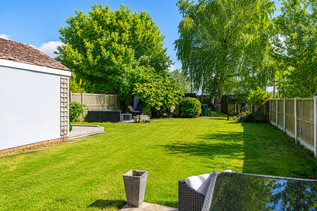 Property photo 1 of 25 Outside