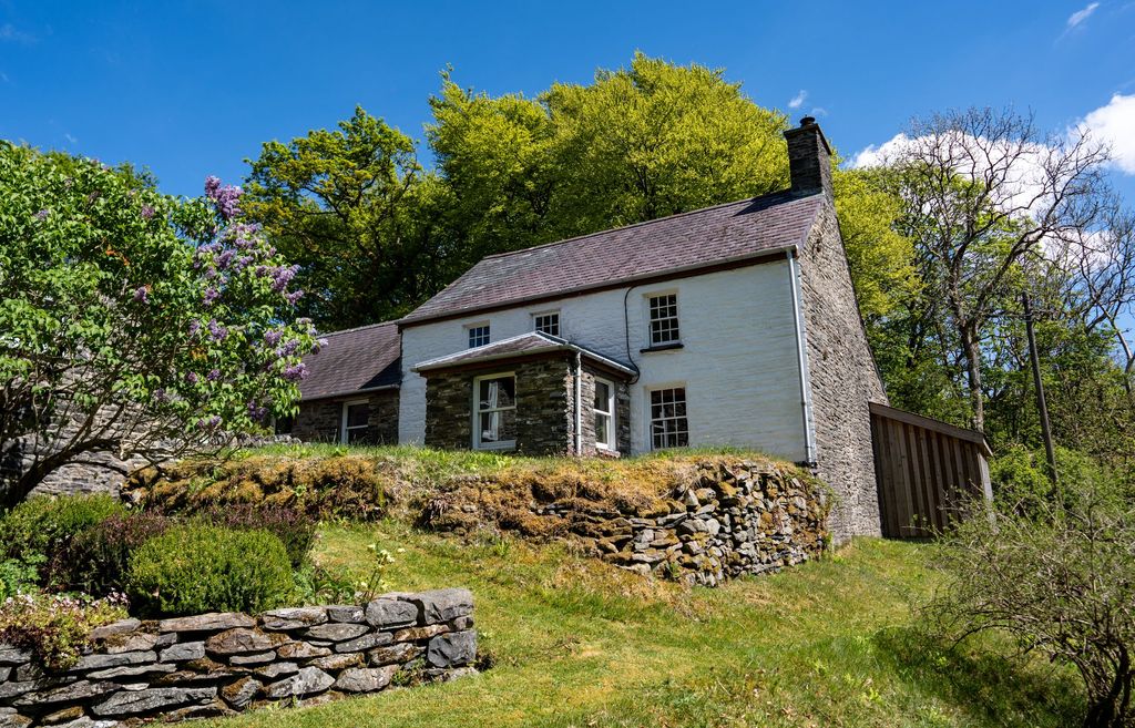 Property photo 1 of 56