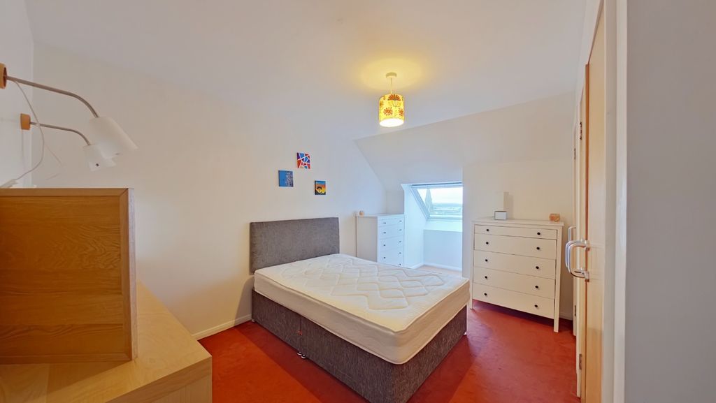 Property photo 3 of 4