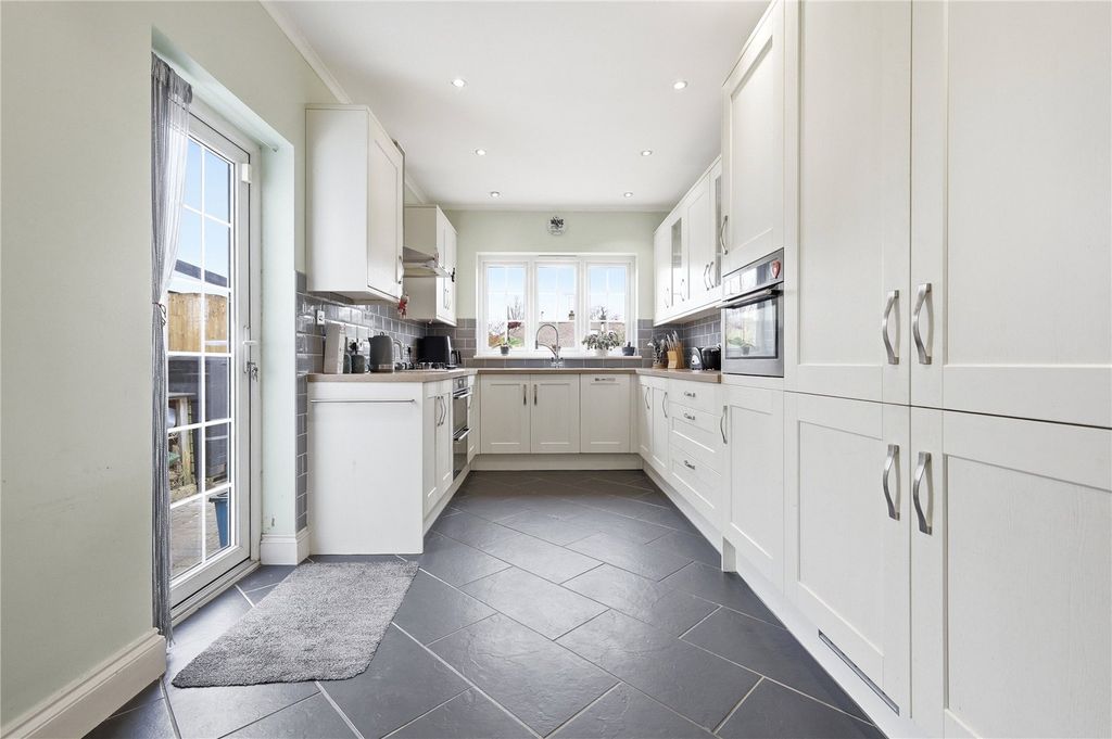 Property photo 3 of 27 Picture No. 45