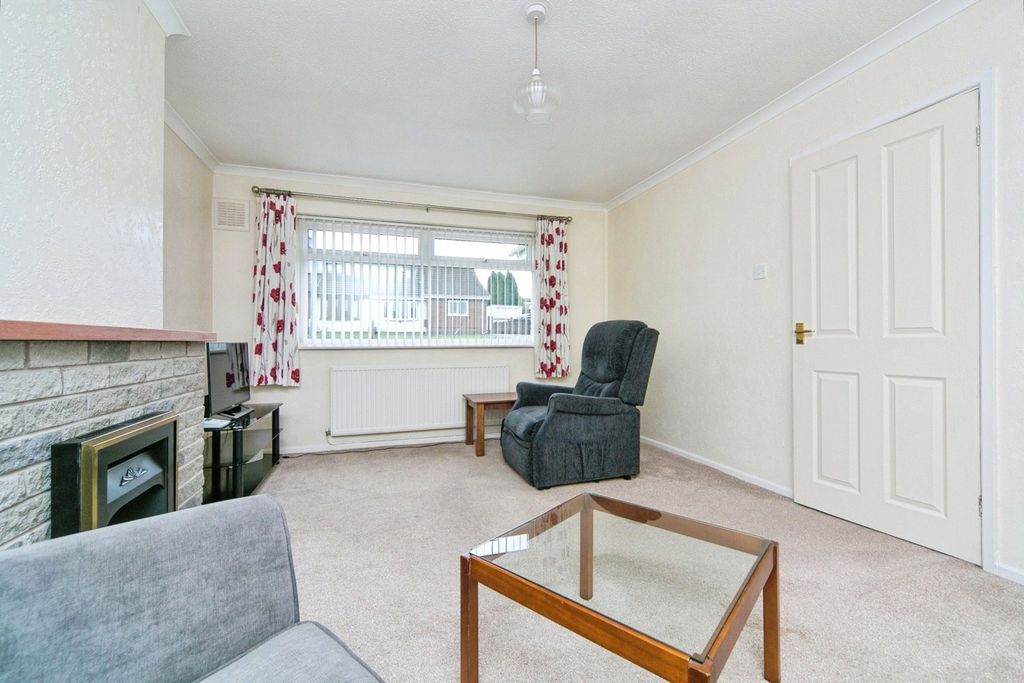 Property photo 2 of 12 Picture No. 11