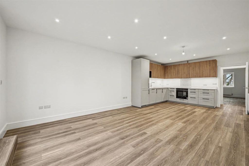 Property photo 3 of 13 3.Jpg