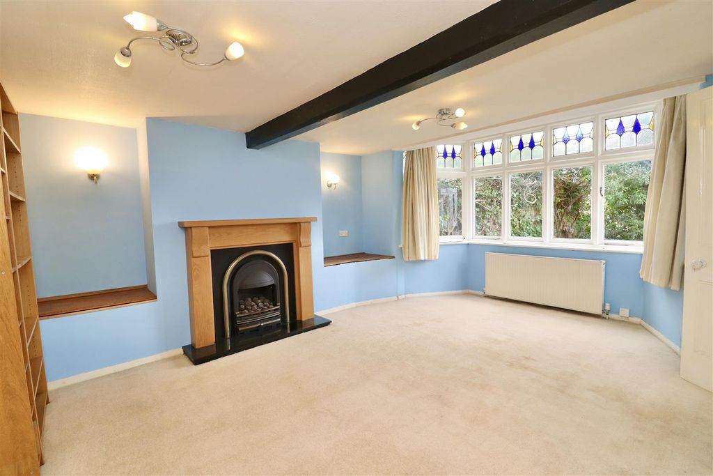 Property photo 2 of 17