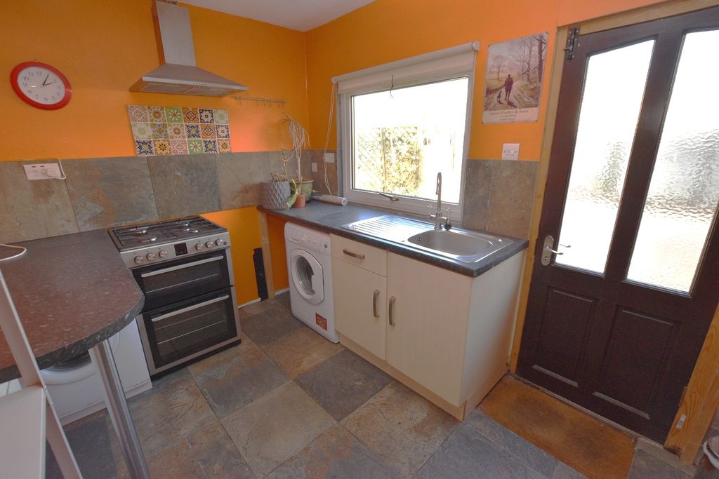 Property photo 2 of 16