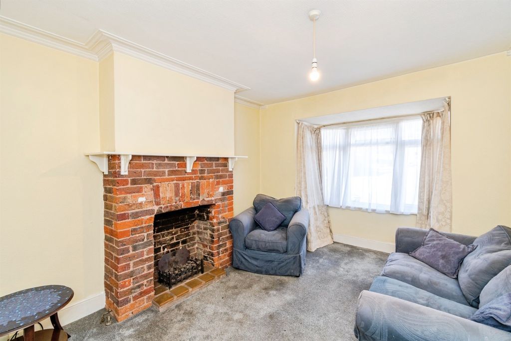 Property photo 2 of 19