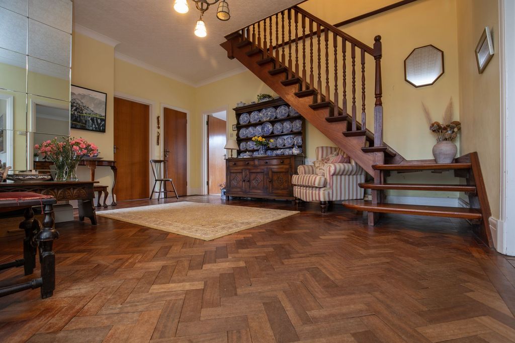 Property photo 2 of 47