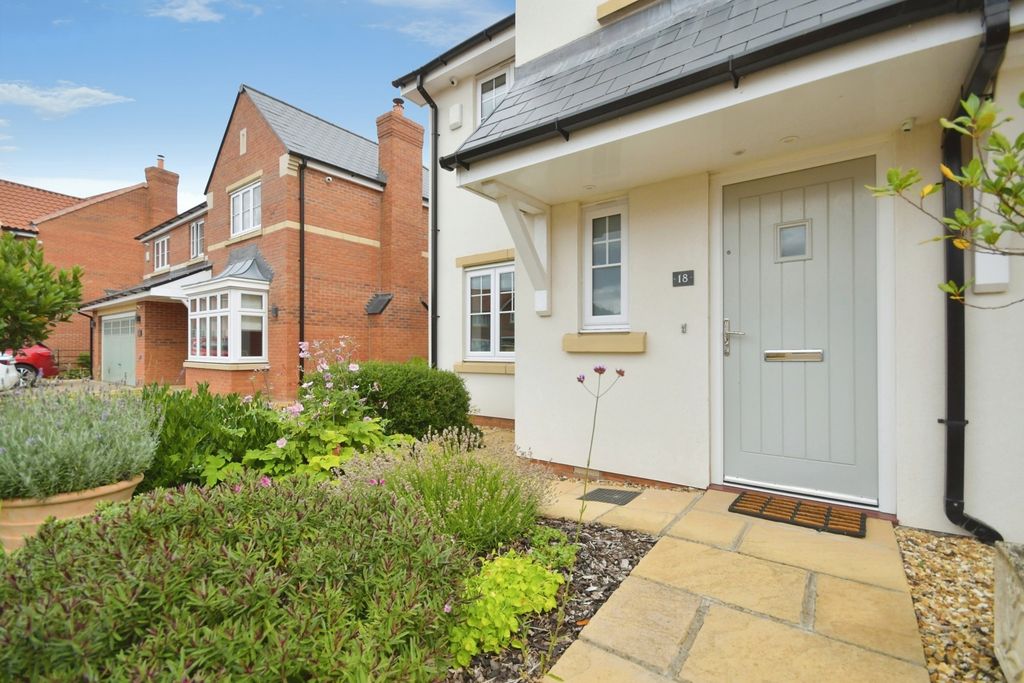 Property photo 2 of 21 Pbox-Img.Jpg