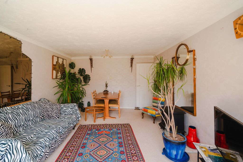 Additional image 6 of 3 bed flat for saleBadminton, Penn Drive, Frenchay BS16