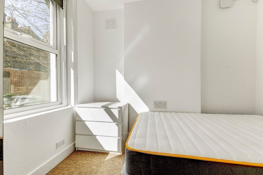 Property photo 3 of 6 Picture No. 06