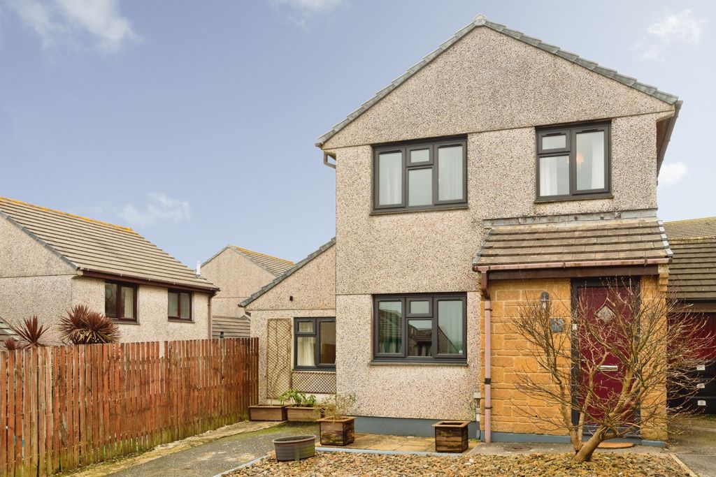 Property photo 2 of 20 Front View