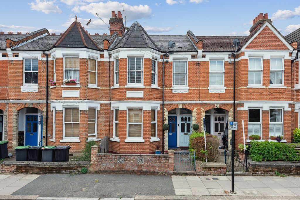 Property photo 1 of 17