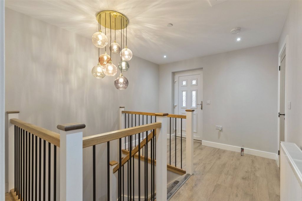 Property photo 2 of 39 Picture No. 03