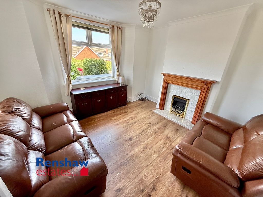 Property photo 3 of 13 L (1)