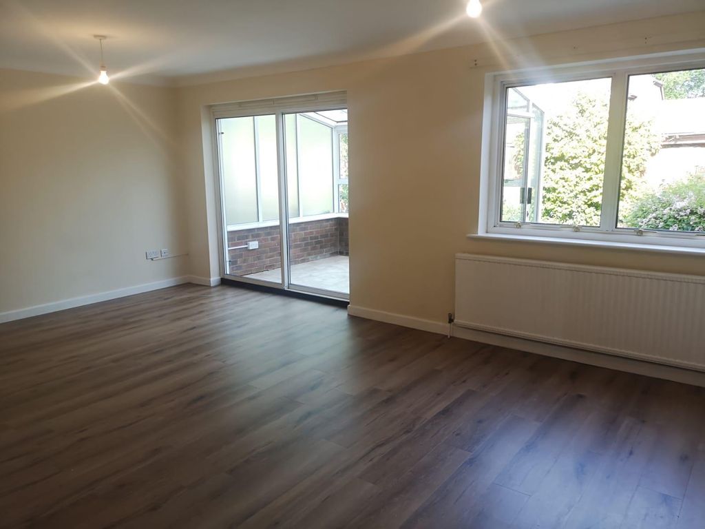 Property photo 3 of 15 Living Room