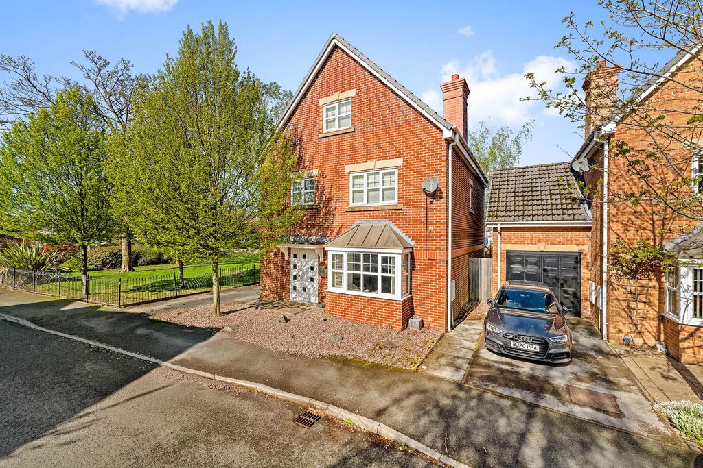 Property photo 1 of 31