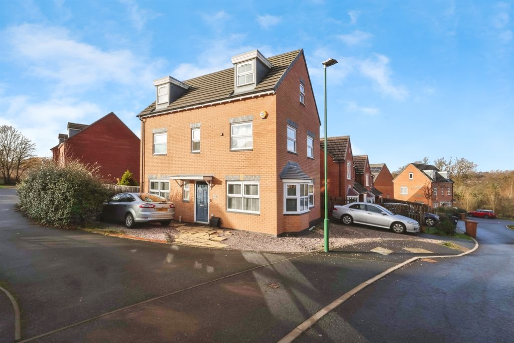 Property photo 1 of 18