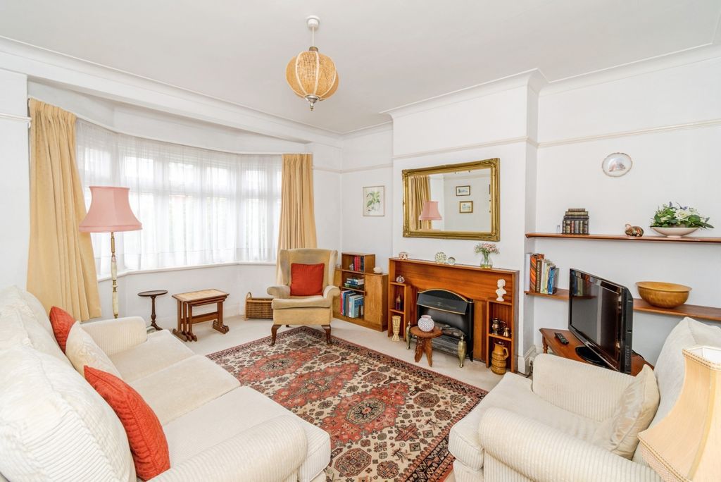 Property photo 2 of 11 Photo