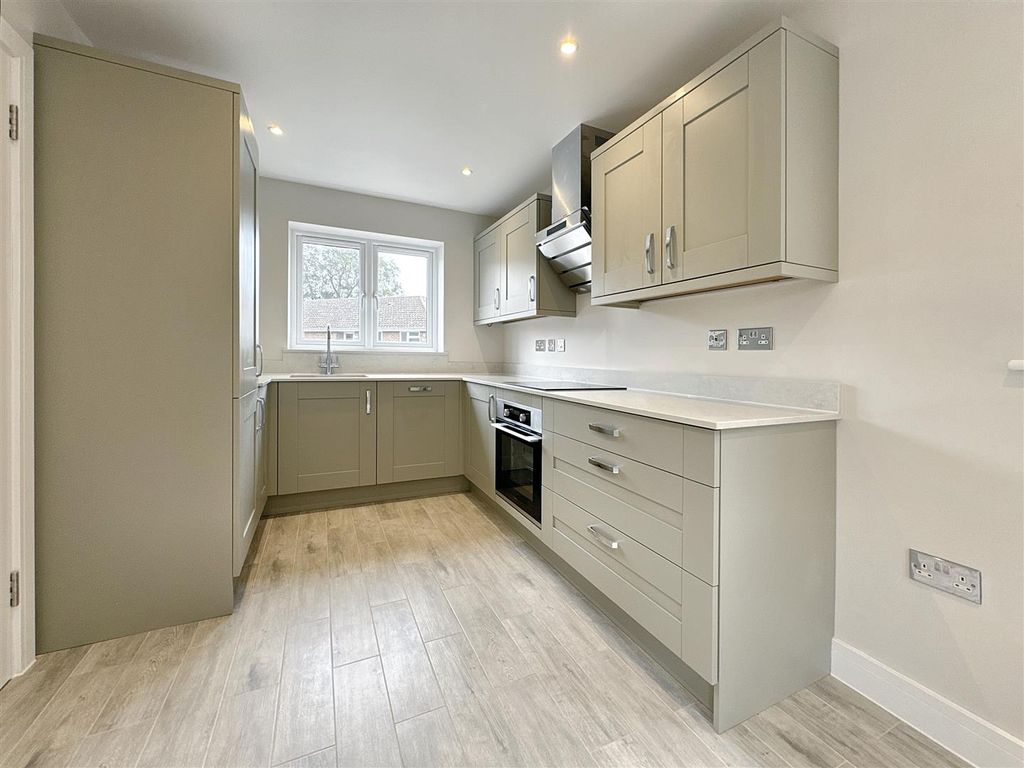 Property photo 2 of 12 Kitchen/Diner