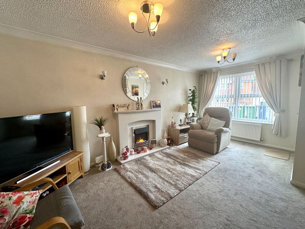 Property photo 2 of 22