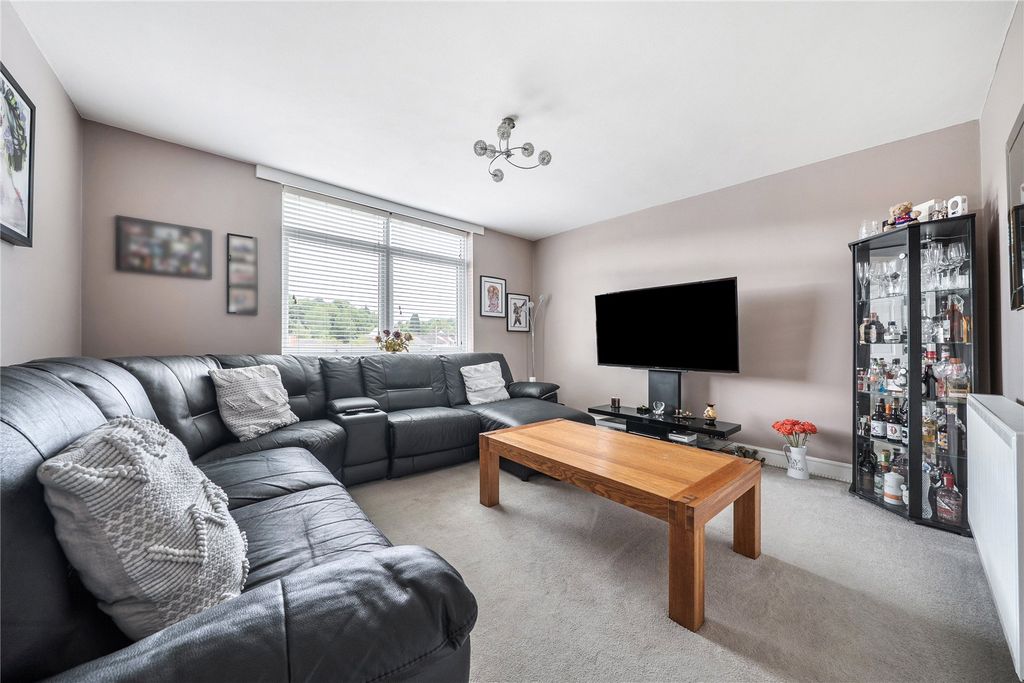 Property photo 1 of 17 Picture No. 09