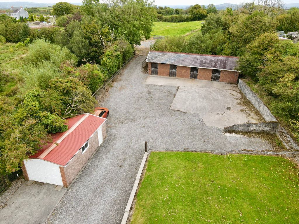 Property photo 3 of 49