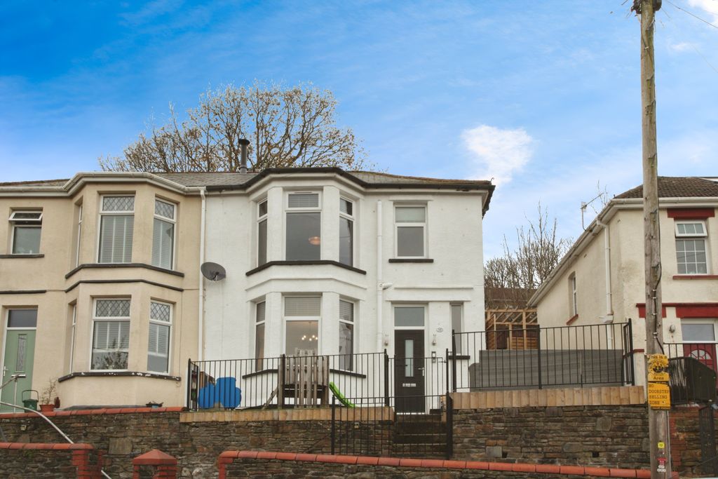 Property photo 1 of 31 Img_1559