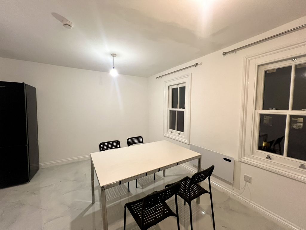 Property photo 3 of 13 Gallery