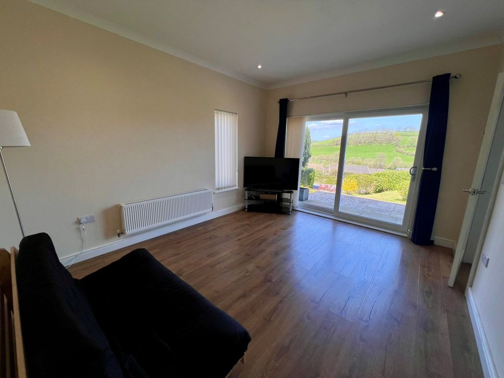 Property photo 2 of 20 Living Room