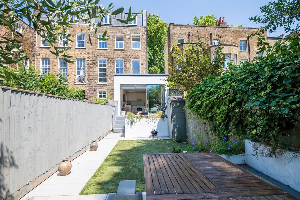 Property photo 3 of 24 Flat 1, 198 Camberwell Grove-26.Jpg