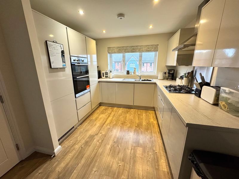 Property photo 2 of 15 Photo 10