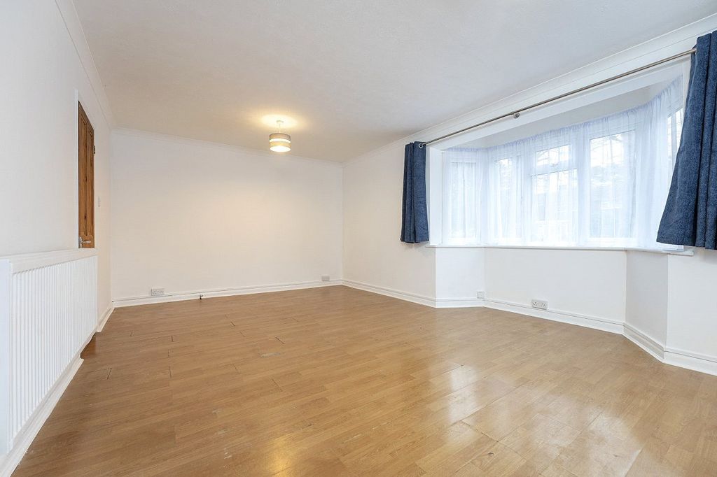 Property photo 3 of 14 Picture No. 11