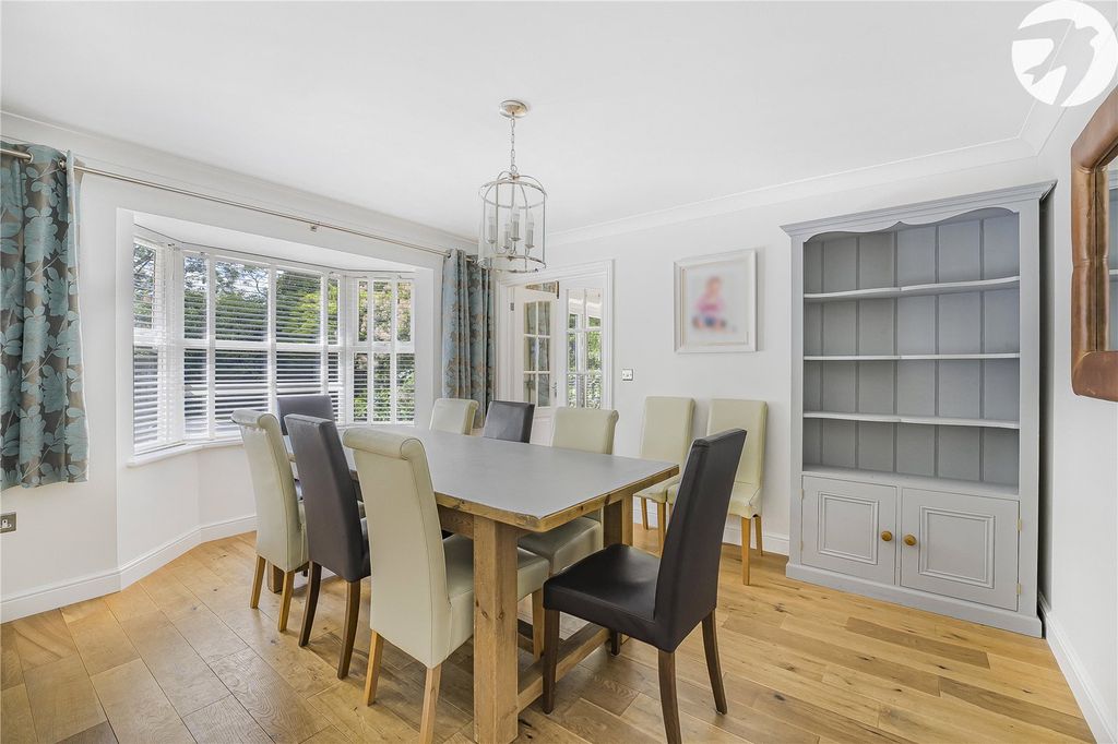 Property photo 3 of 31 Dining Room