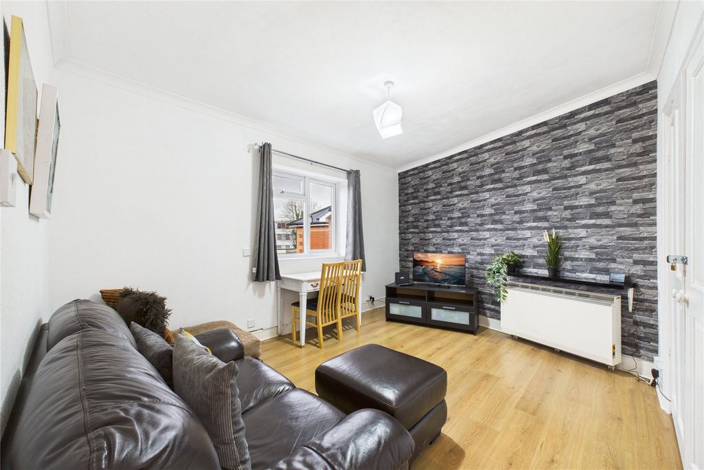 Property photo 1 of 7 Picture No. 06