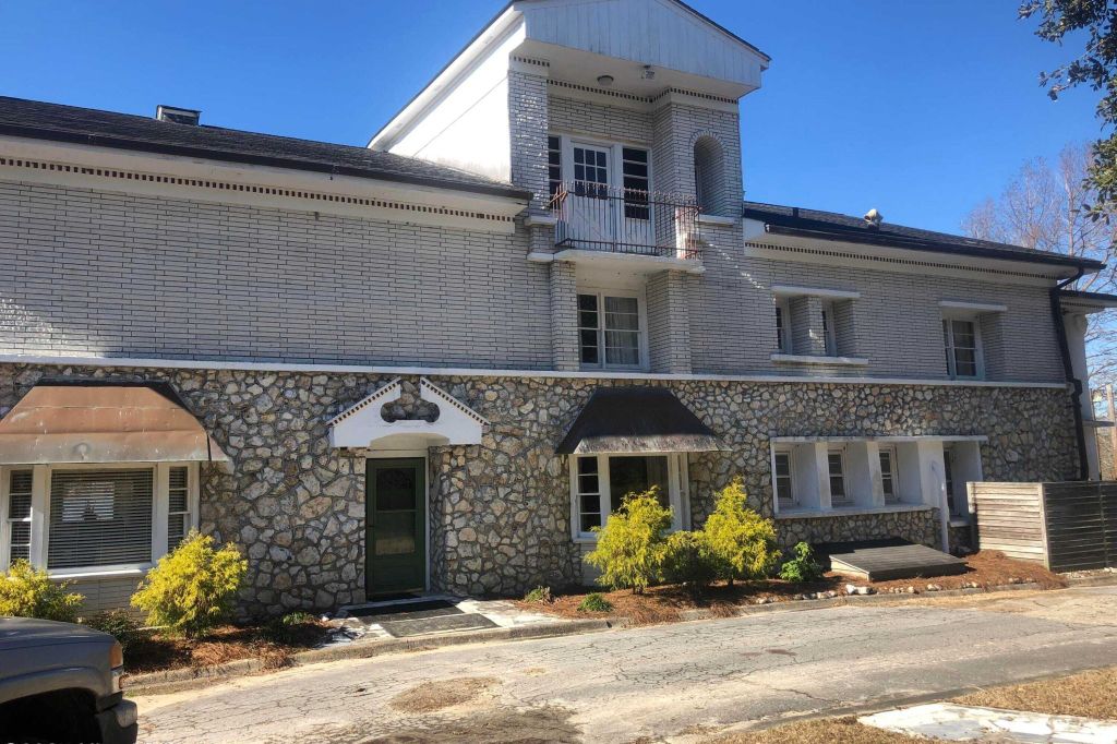 Property photo 1 of 10