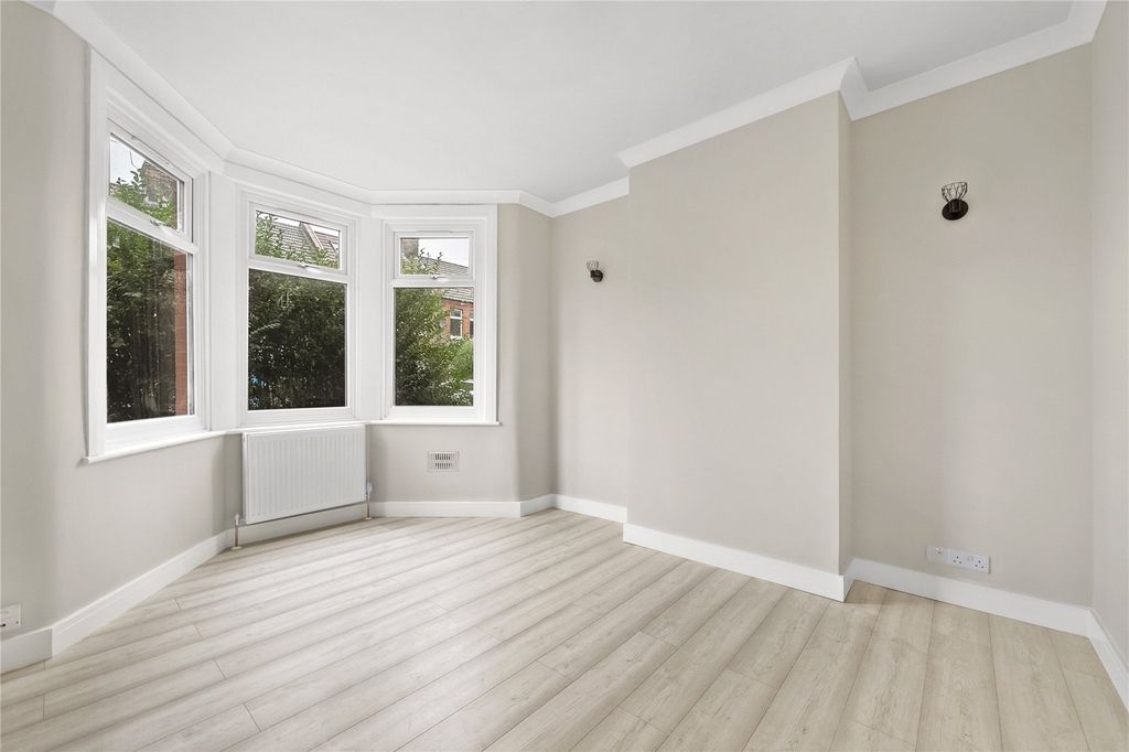 Property photo 3 of 16 Picture No. 03