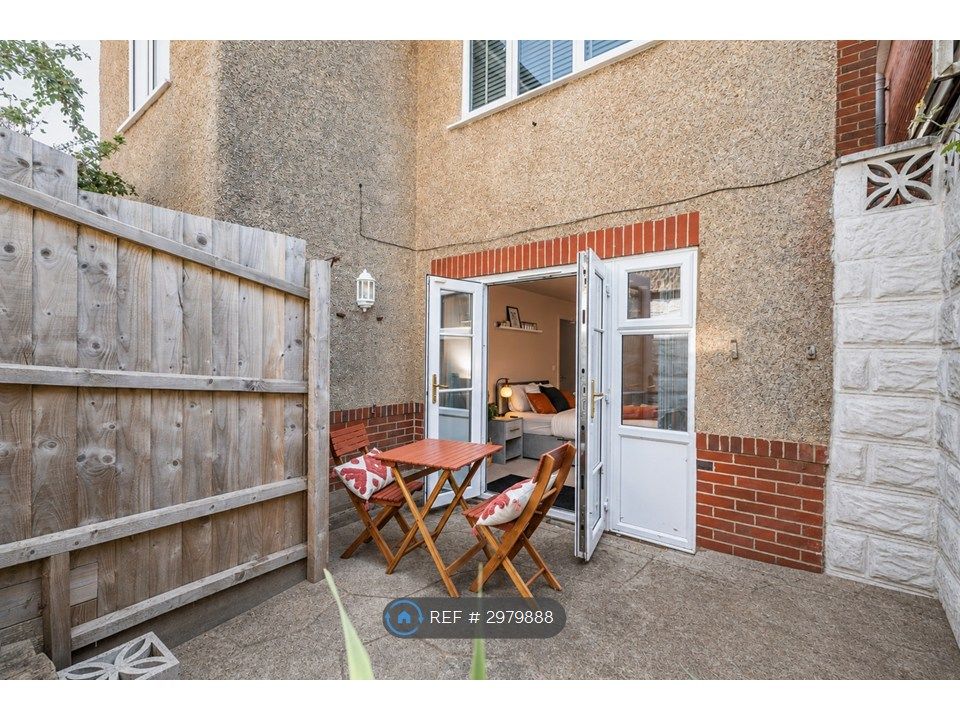 Property photo 3 of 15 Garden Room Exterior