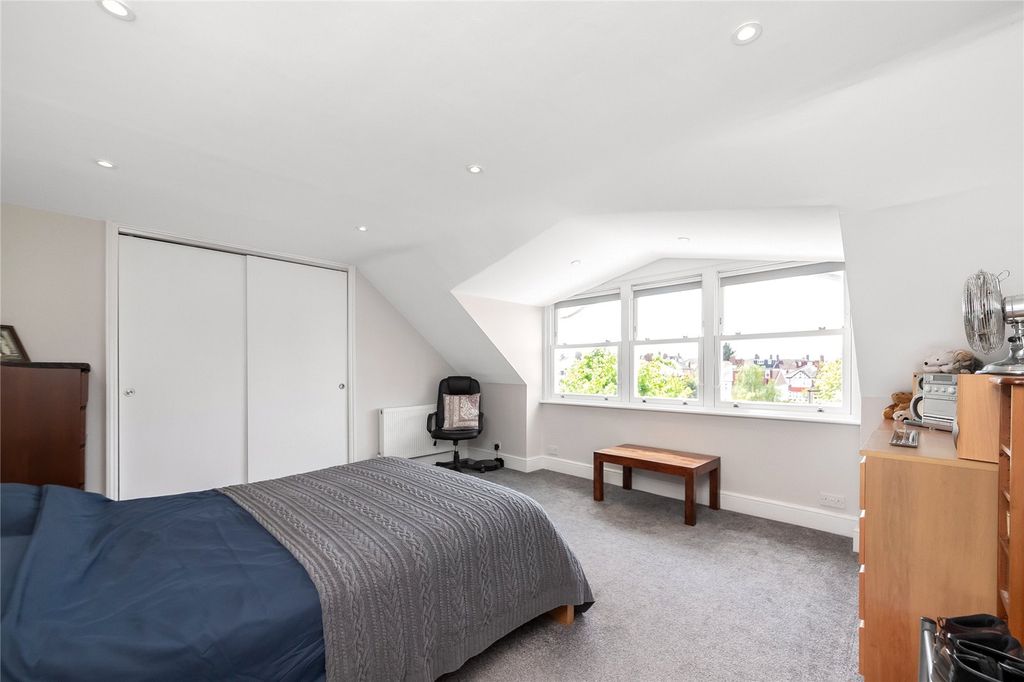 Property photo 3 of 17 Picture No. 01